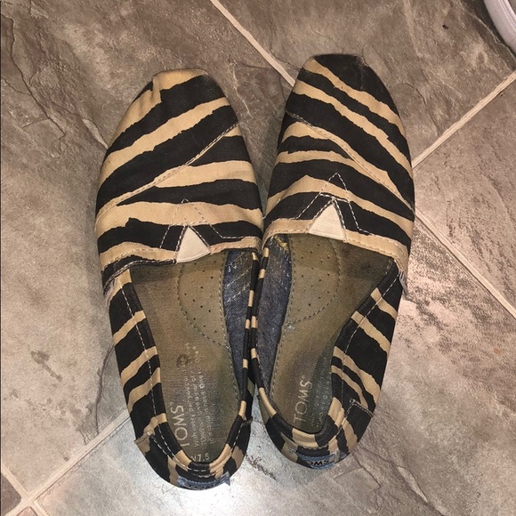Toms Shoes - ZEBRA TOMS SZ 7.5 Toms Shoes - ZEBRA TOMS SZ 7.5